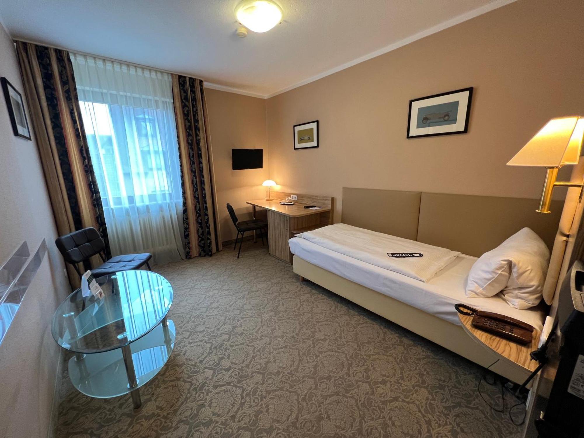 باد ميرغنثيم Apart Hotel Deutschmeister المظهر الخارجي الصورة