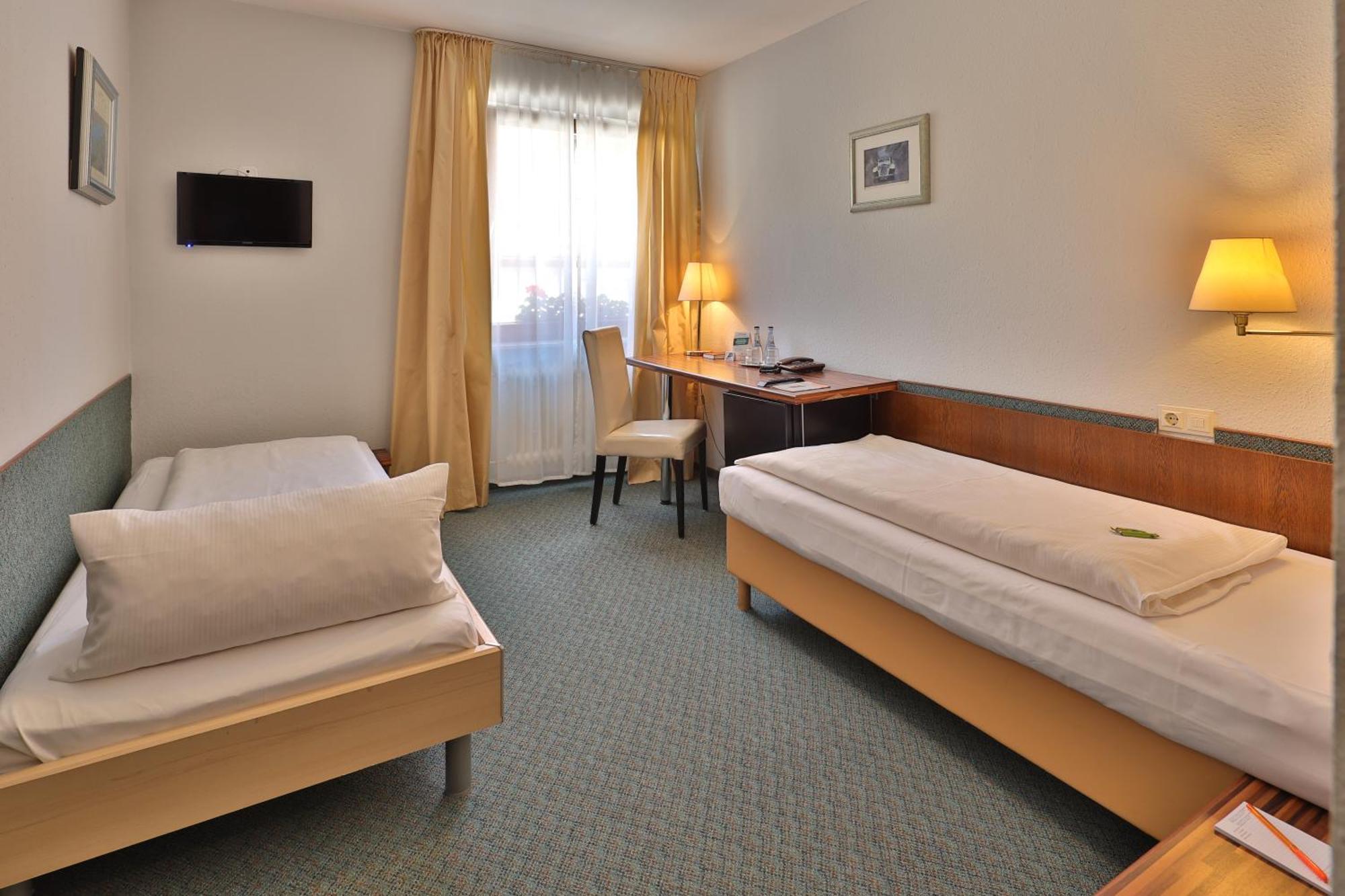 باد ميرغنثيم Apart Hotel Deutschmeister المظهر الخارجي الصورة