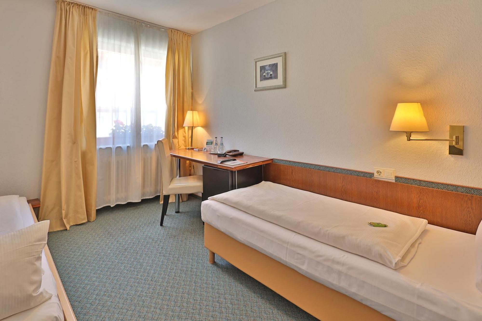 باد ميرغنثيم Apart Hotel Deutschmeister المظهر الخارجي الصورة